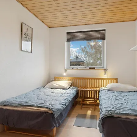Dom wakacyjny 3 Bedroom Beautiful In Ærøskøbing