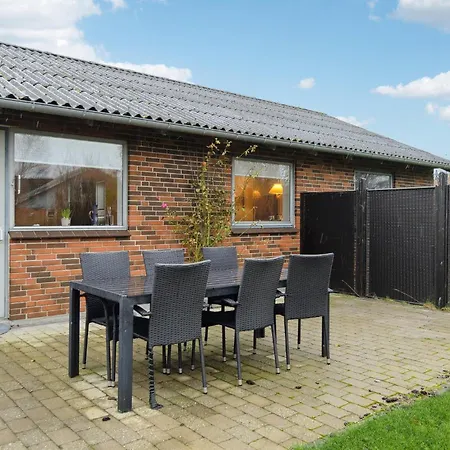 3 Bedroom Beautiful In Dom wakacyjny Ærøskøbing