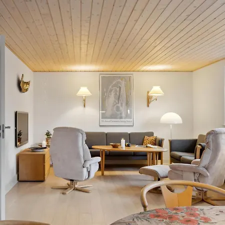 Gorgeous In With Kitchen Semesterbostad